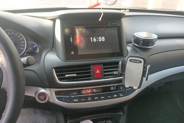 Used Honda Crosstour 2014 2.4L Luxury Edition Audio And AC Panel