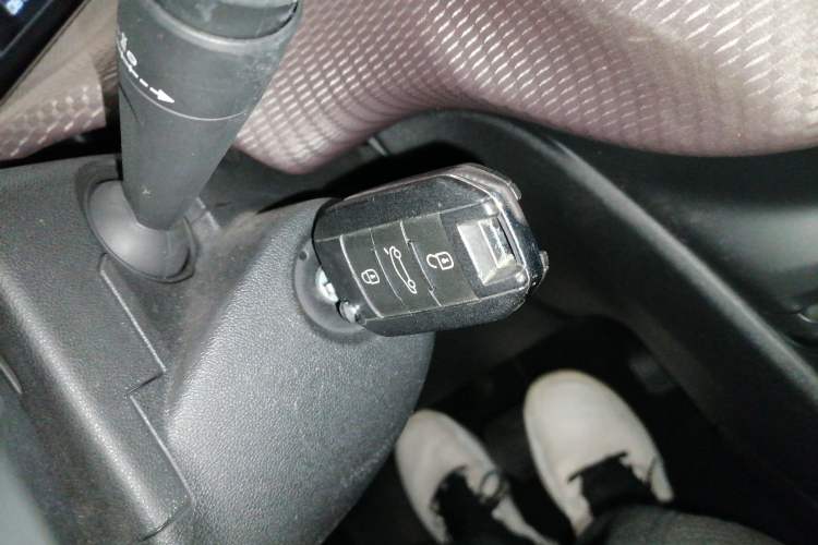 Used Peugeot 2008 2014 1.6L Automatic Fashion Edition