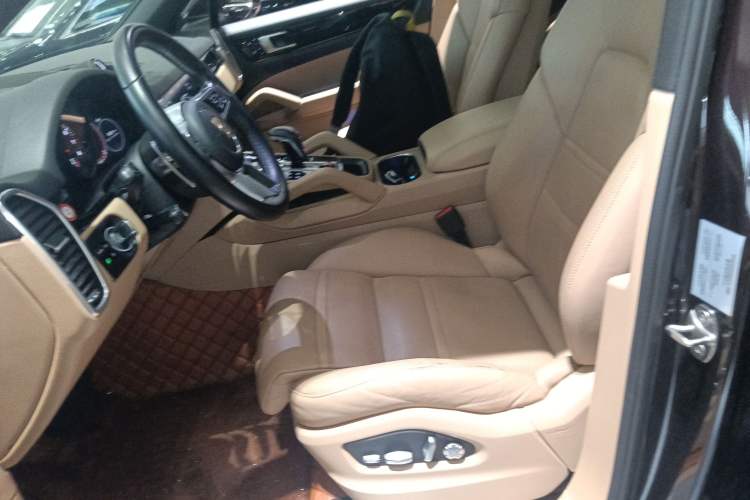 Used Porsche Cayenne 2019 Cayenne 3.0T Left Front Seat