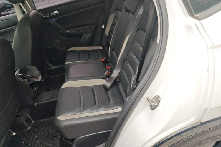 Used Volkswagen Tayron GTE Plug-in Hybrid 2022 1.4T Luxury Model Left Rear Seat