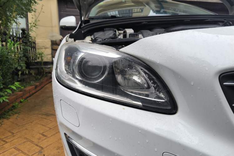 Used Volvo V60 2014 T5 Zhiya Edition