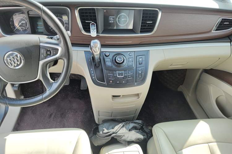 Used Buick GL8 2017 25S Luxury Version China V Standard
