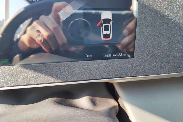 Used BYD Qin L 2025 DM-i Smart Drive 80KM Leading Model
