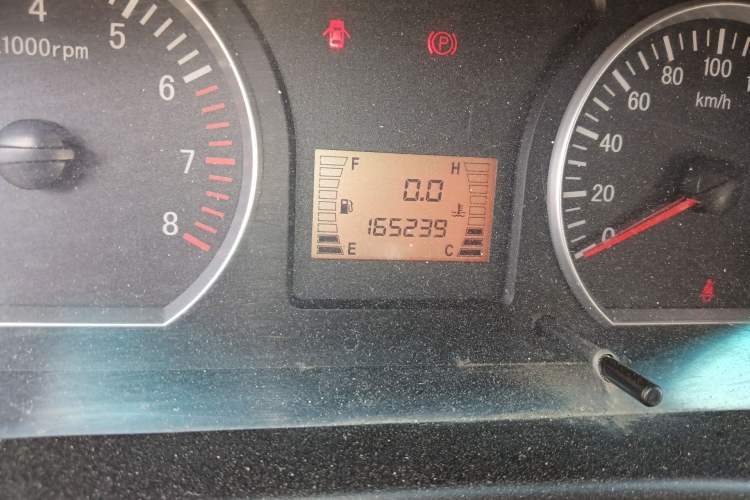 Used FORTHING Lingzhi 2013 M3 1.6L 7-Seater Comfort Model Odometer Close Up