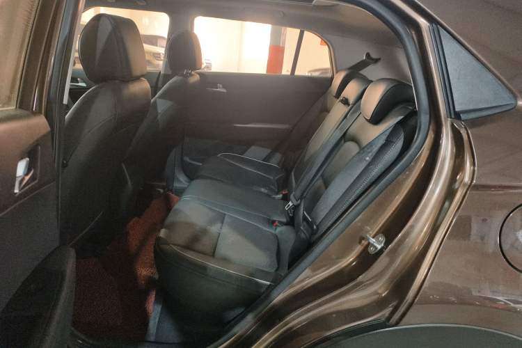 Used Hyundai ix25 2015 1.6L Automatic Two-Wheel Drive Smart GLS Trim Left Rear Seat