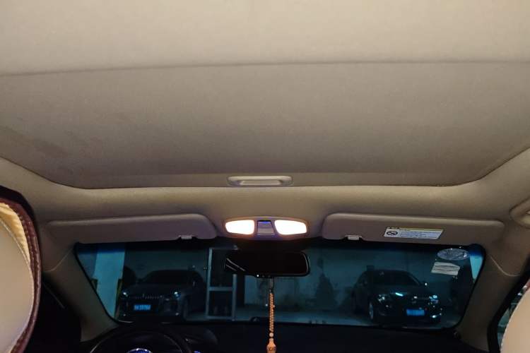 Used Hyundai Sonata 2011 2.0L Automatic Prestige Edition Headliner