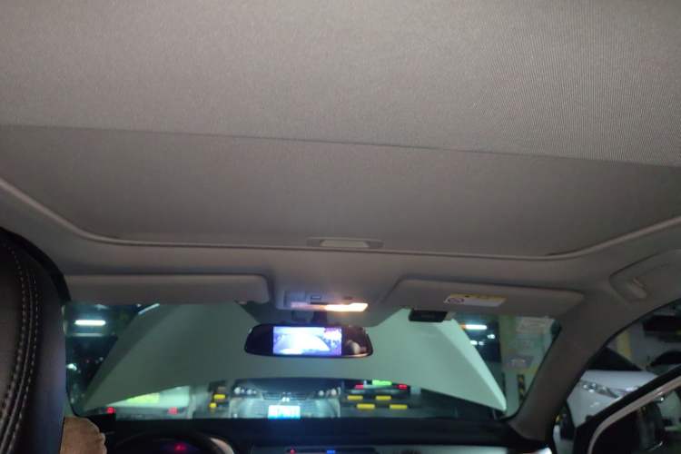 Used Toyota RAV4 2016 2.0L CVT Two-Wheel Drive Fashion Edition China V Standard