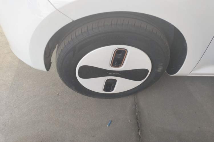 Used CHANGAN NEVO Lumin 2026 Model Treasure Edition 205km Beloved Beige Guoxuan
