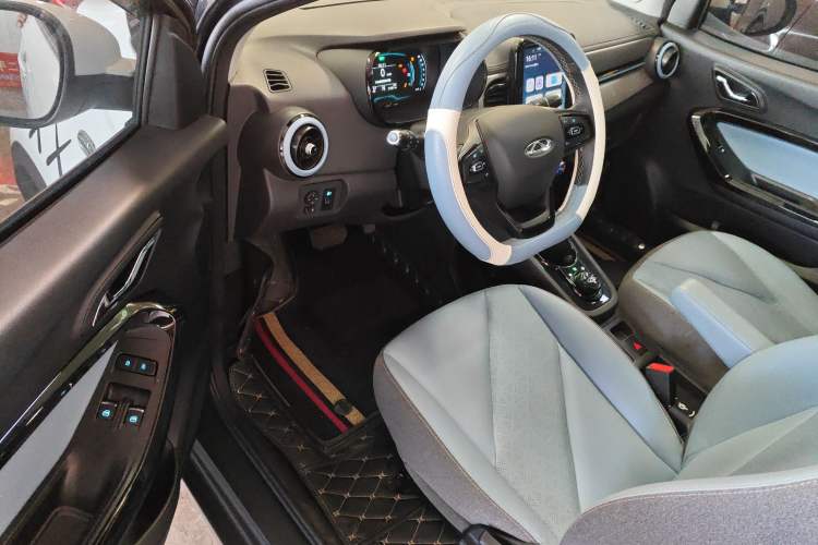 Used Chery Little Ant 2022 Sweet Pink Edition Half-Sugar Version Lithium Iron Phosphate 30 kW 301 km Driver Seat