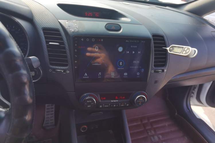 Used Kia K3S 2014 1.6L Automatic Premium Audio And AC Panel