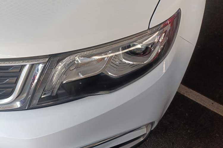 Used Geely Auto Emgrand X7 Sport 2021 Million Edition 1.8TD DCT Two-Wheel Drive Luxury Model
