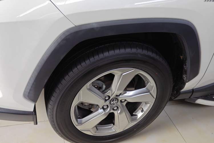 Used Toyota RAV4 2020 Dual-Engine 2.5L E-CVT Two-Wheel Drive Elite Edition