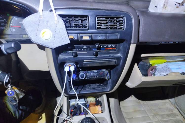 Used Dongfeng Ruichi 2010 3.0T Diesel Two-Wheel Drive Standard Version ZD30D13-3N