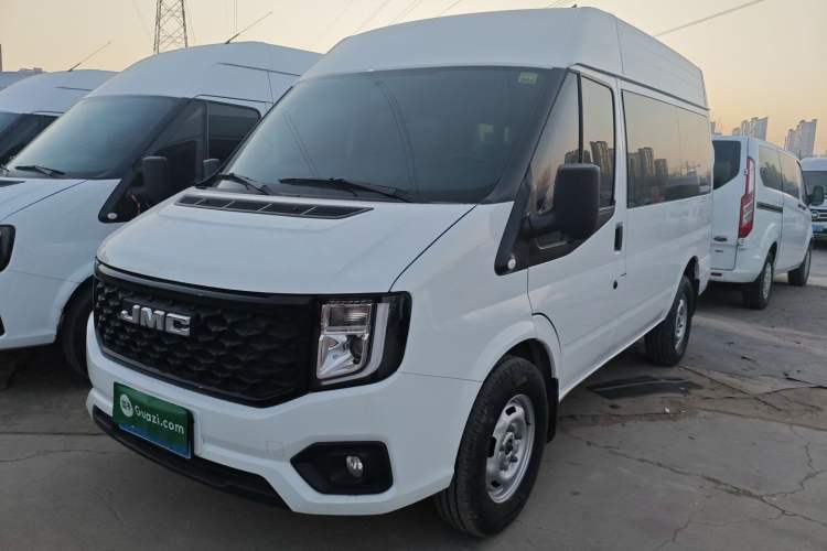 Used JMC Fushun 2023 2.0T Manual Short-Wheelbase Mid-Top Commercial Multi-Purpose 6-Seater Passenger Vehicle