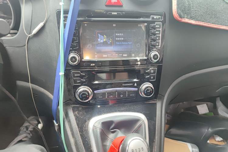 Used Haval H6 2013 Upgraded Model 1.5T Manual Two-Wheel Drive Urban Version