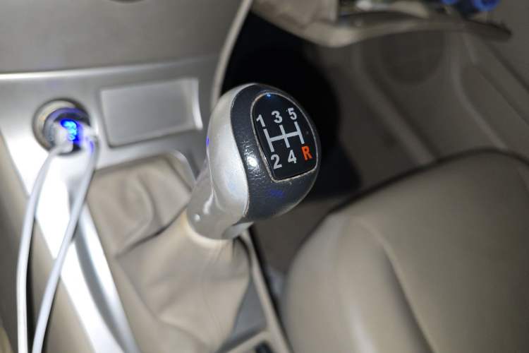 Used BYD F3R 2011 1.5L Elite Edition
