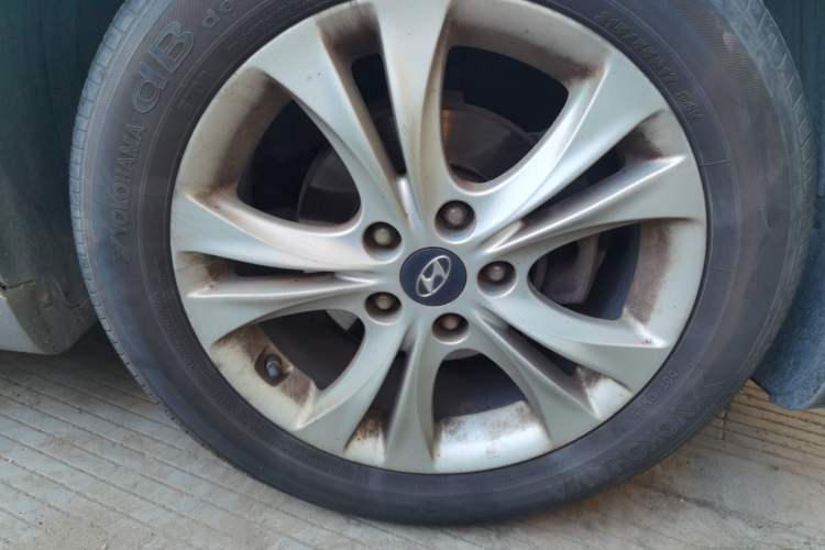 Used Hyundai Sonata 2011 2.0L Automatic Luxury Edition
