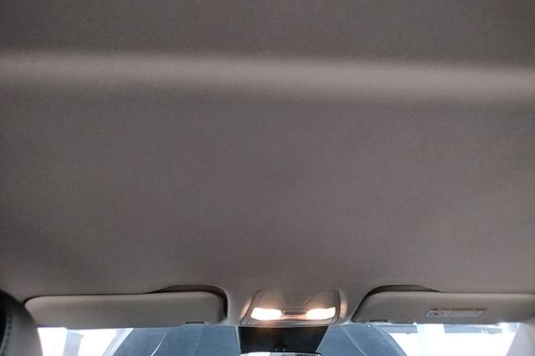 Used Hongqi E-QM5 2022 431 km Charge & Enjoy Edition