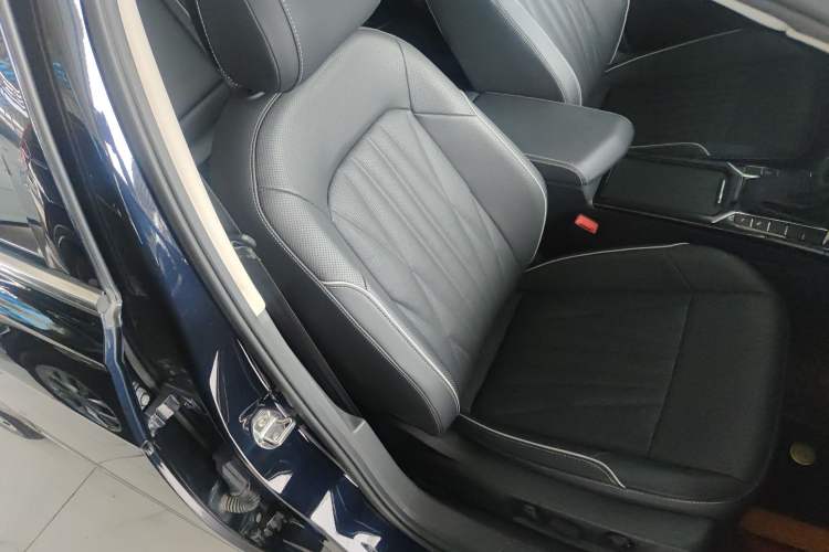 Used Volkswagen Passat 2022 330TSI Luxury Edition
