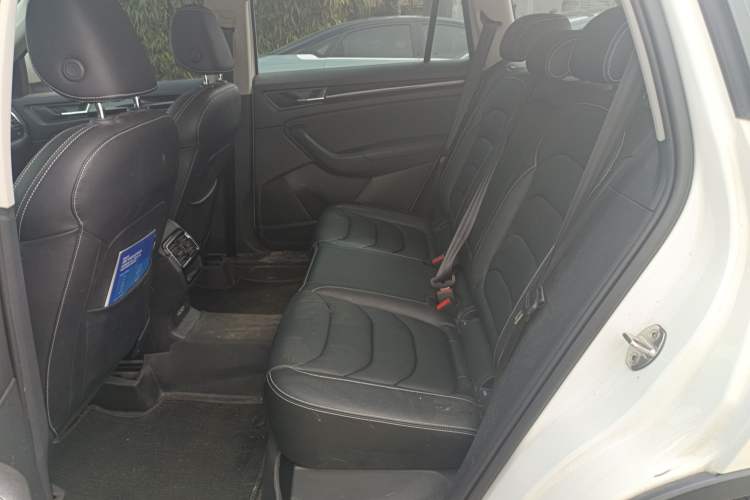 Used Skoda Kodiaq 2019 Facelifted TSI330 5-Seater Two-Wheel-Drive Luxury Enjoyment Edition China VI Standard Left Rear Seat