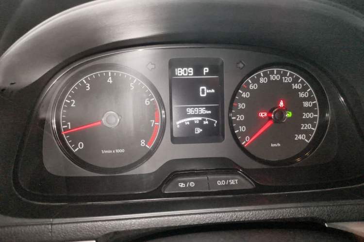 Used Volkswagen Lavida 2013 Revised Classic 1.6L Automatic Fashion Edition Instrument Cluster