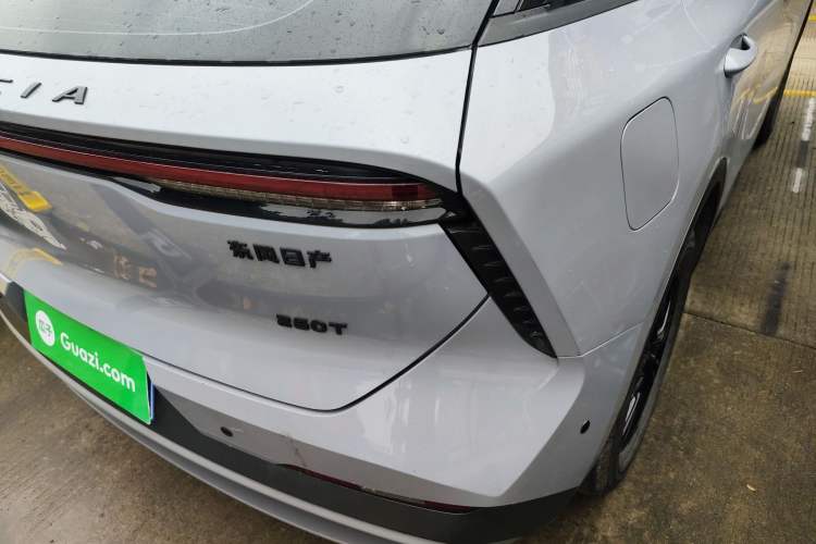 Used Venucia V 2021 260T Idol Edition