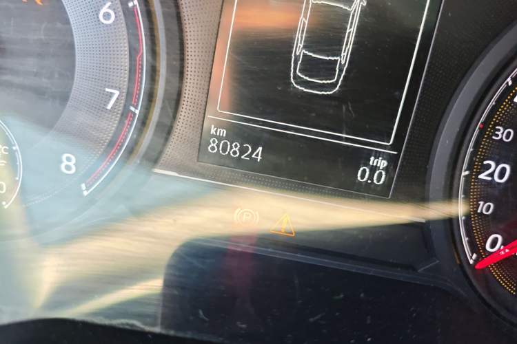 Used Volkswagen Lamando 2019 280TSI DSG Comfort Edition China VI standard Odometer Close Up