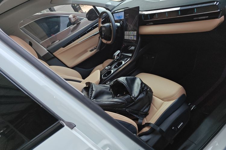 Used Geely Auto FX11 2023 1.5TD DCT Prestige Edition