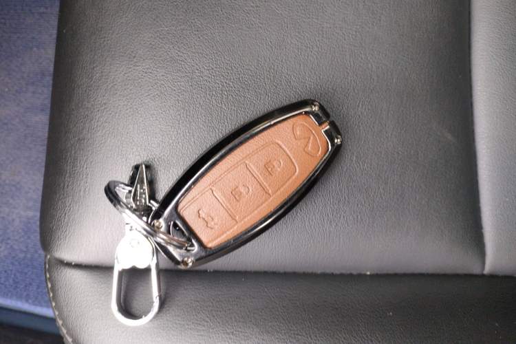 Used Infiniti Q50L 2018 2.0T Comfort Edition China VI Standard
