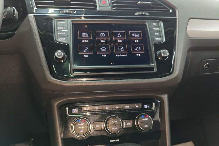 Used Volkswagen Tiguan L 2017 330TSI Automatic Two-Wheel Drive Luxury Edition
