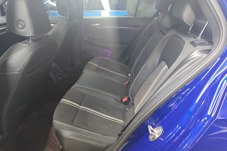 Used Volkswagen Golf 2023 Facelift 280TSI DSG R-Line Lite
