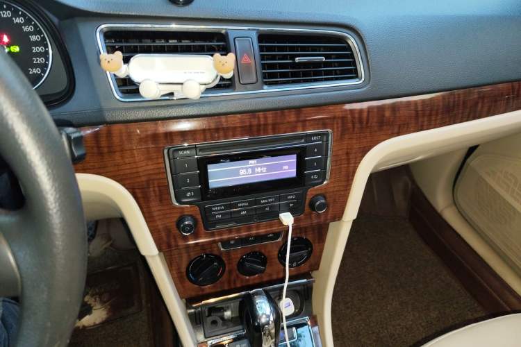 Used Volkswagen Lavida 2013 Restyled Classic 1.6L Automatic Comfort Edition
