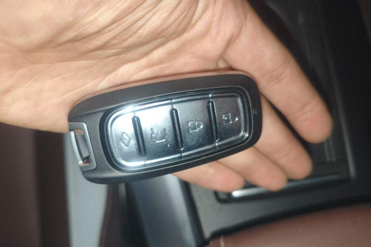 Used Geely Auto Emgrand X7 Sport 2022 1.8TD DCT Zhiya Trim