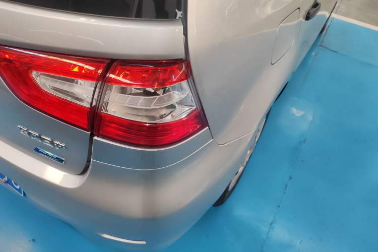 Used Nissan Livina 2015 1.6XE Manual Comfort Edition Exterior 6