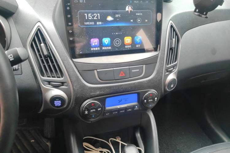 Used Hyundai ix35 2015 2.0L Automatic 2WD Smart Type China IV