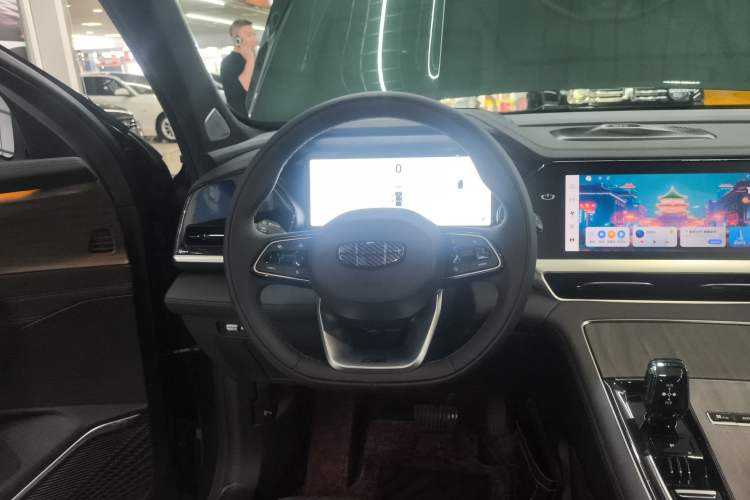 Used Geely Auto Monjaro L 2025 Dongfang Yao 2.0TD Automatic All-Wheel-Drive Wangyue Edition Steering Wheel