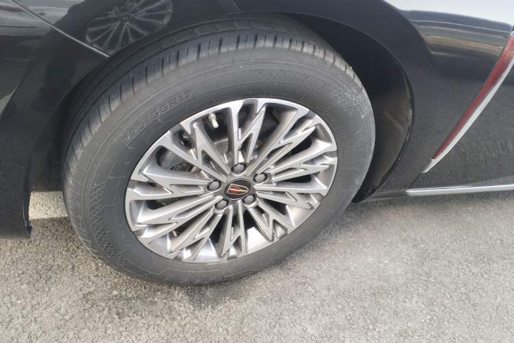 Used Hongqi H5 2024 1.5T DCT Smart Connect Flagship Edition Left Front Wheel Hub