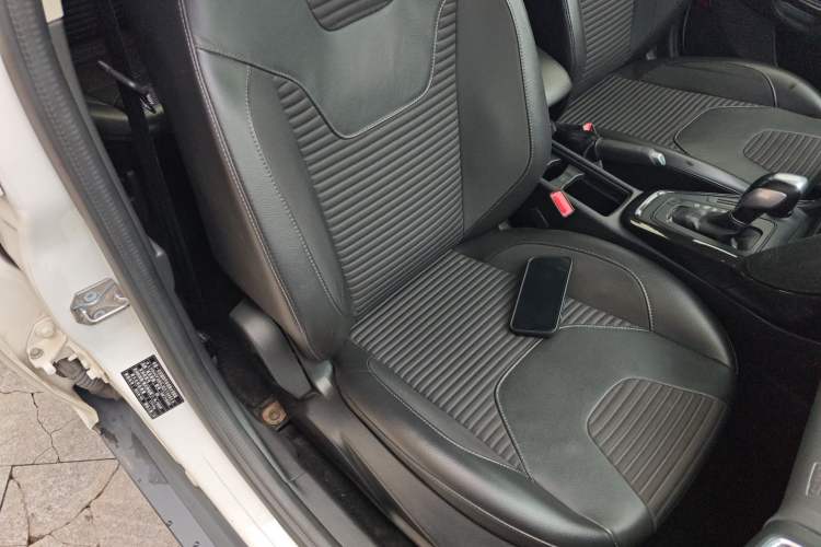 Used Ford Focus 2018 Sedan Classic 1.6L Automatic Trendy SmartDrive Edition Right Front Seat