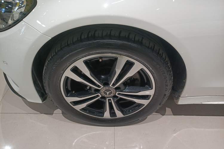 Used Mercedes-Benz C-Class 2018 C 200 Sport Edition Exterior 4