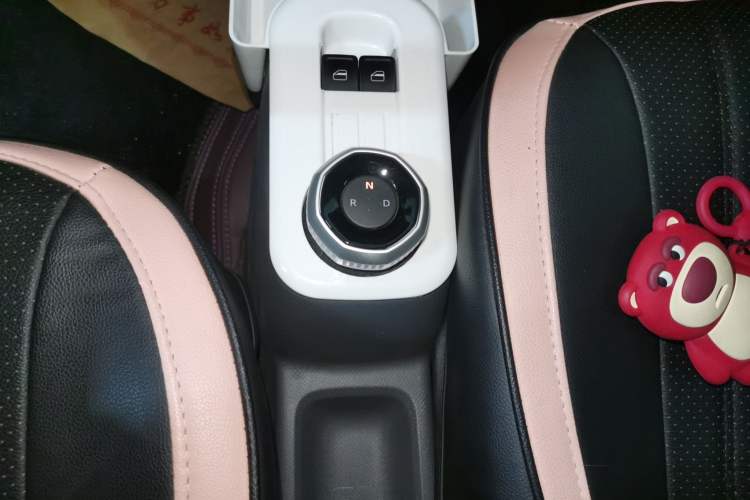 Used Geely Galaxy Panda 2025 210 km – Yuanqi Bear Gear Lever