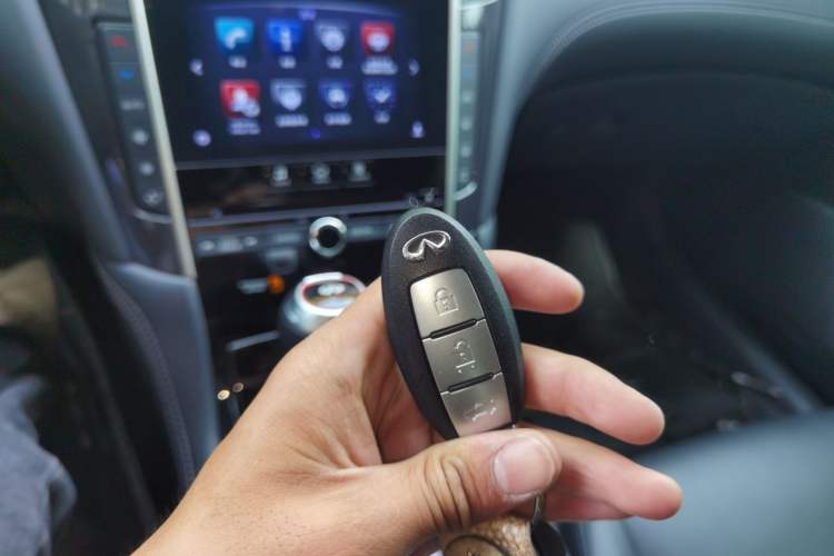 Used Infiniti Q50L 2018 2.0T Comfort Edition China VI Standard
