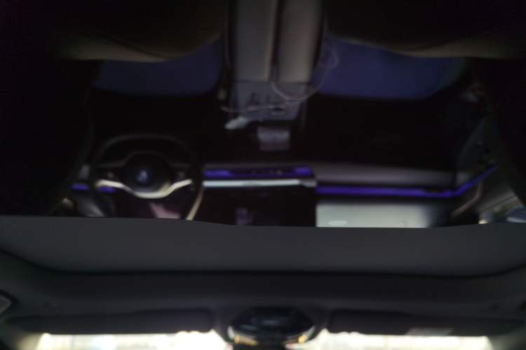 Used BMW i5 2024 eDrive 35L Prestige Luxury Package Headliner