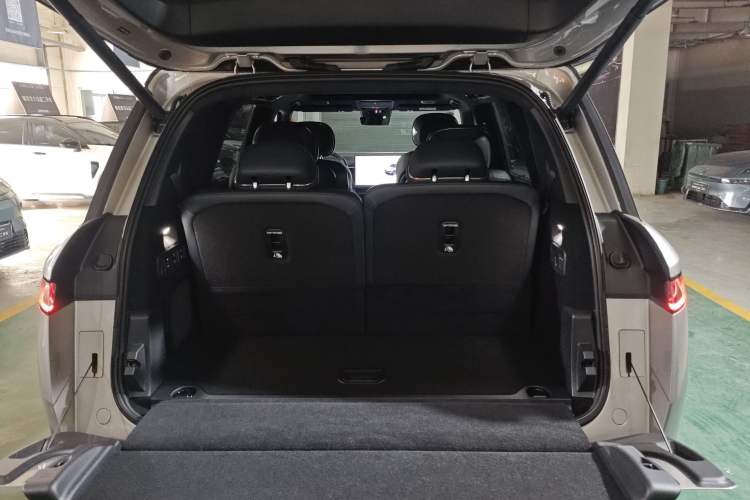 Used Lynk & Co 900 2025 2.0T Ultra