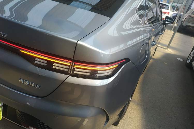 Used BYD Destroyer 05 2024 Honor Edition DM-i 120KM Luxury Model
