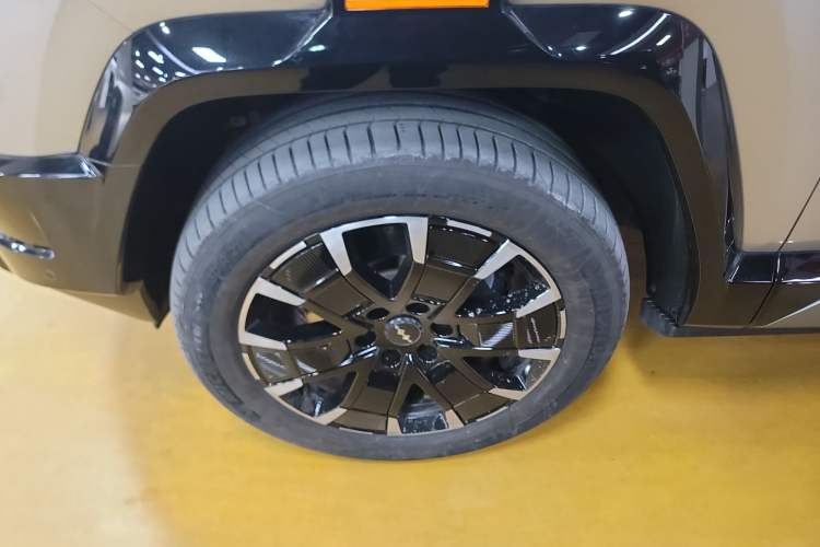 Used Formula Leopard Leopard 8 2025 Smart & Brave Flagship Edition 7 Seats