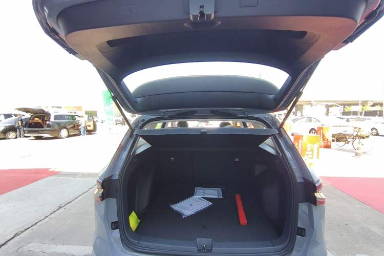 Used Jetta VS8 2026 Model 280TSI Automatic All-Round Edition Trunk