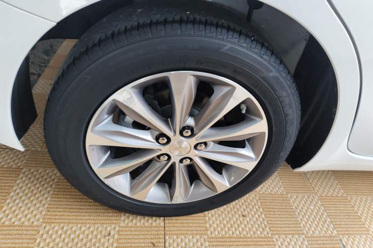 Used Chevrolet Monza 2022 320 Automatic Enjoyment Sunroof Version
