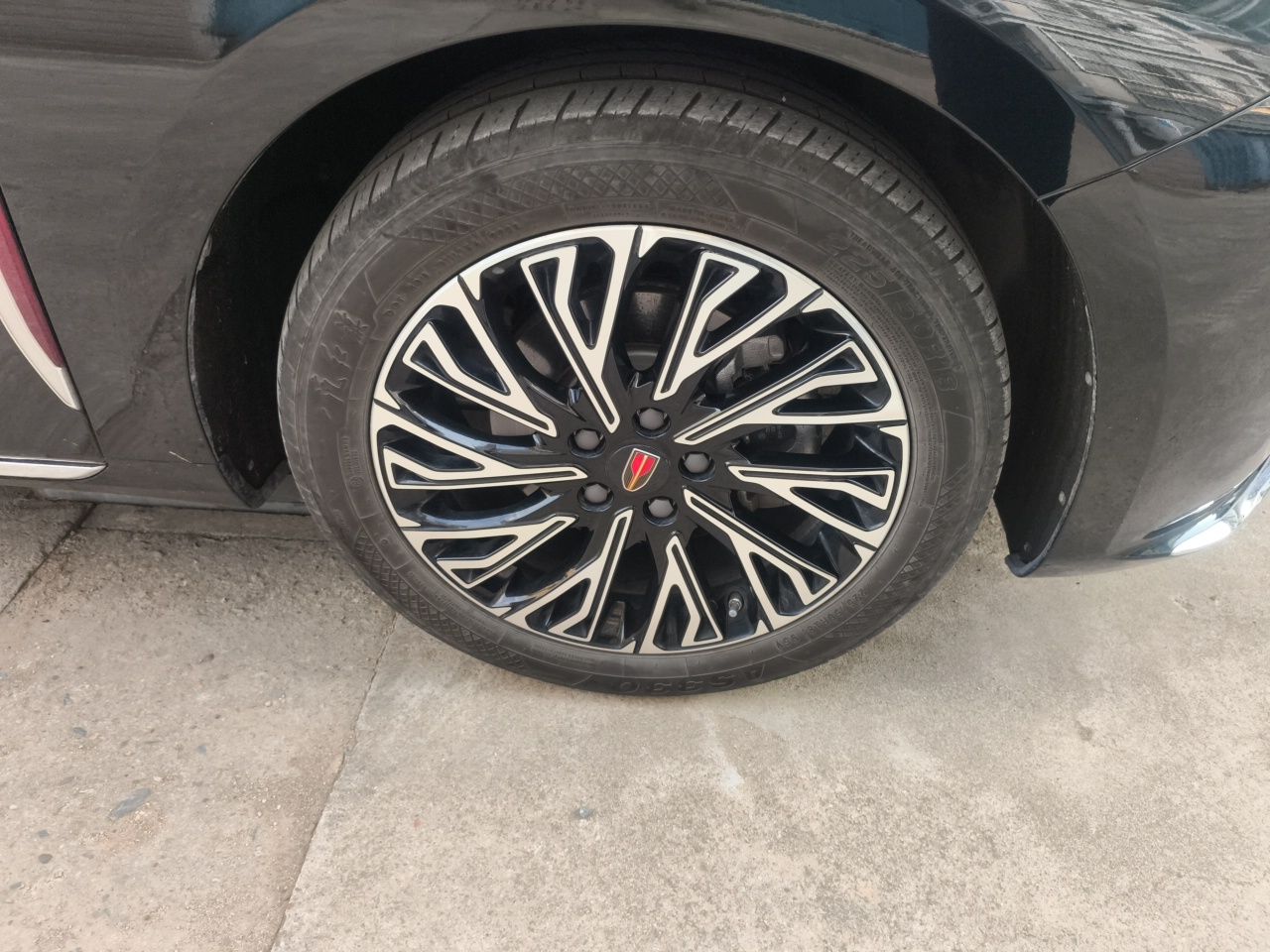 Hongqi H5 2024 2.0T Automatic Smart Connect Flagship Edition - Chinese Trim Chang — снимка 8