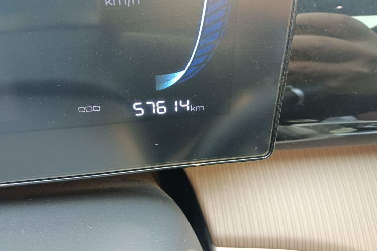 Used BYD Song Pro New Energy 2023 Champion Edition DM-i 71KM Beyond Model Odometer Close Up