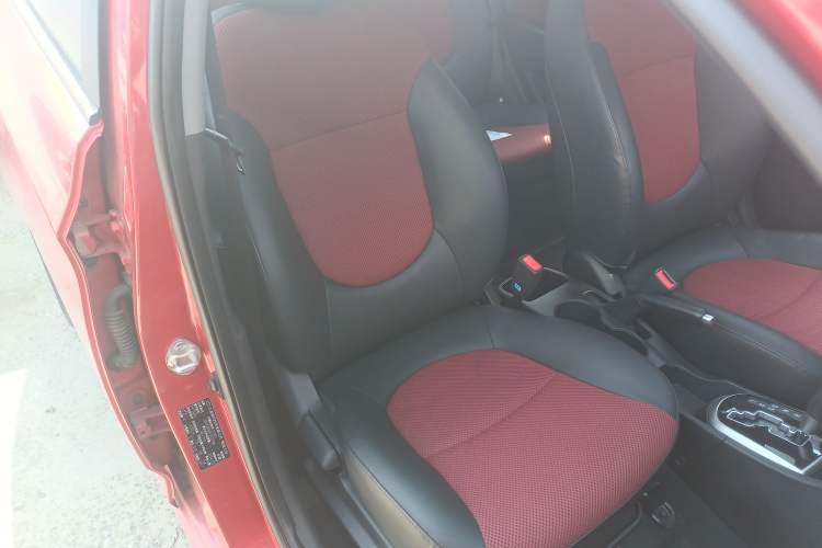 Used Hyundai Verna Ray 2014 1.4L Automatic GLX
